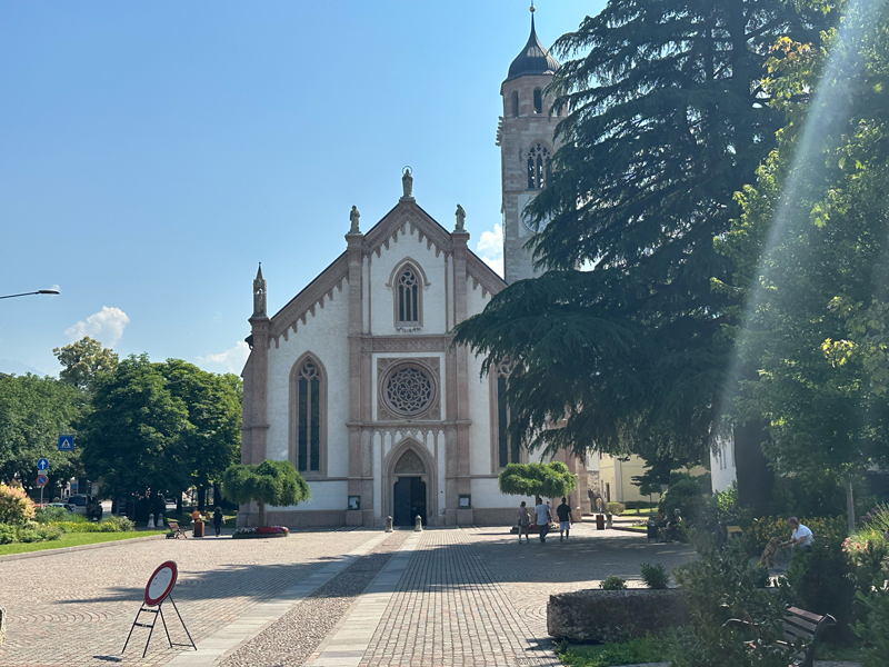 Kerkplein Pergine Valsugana